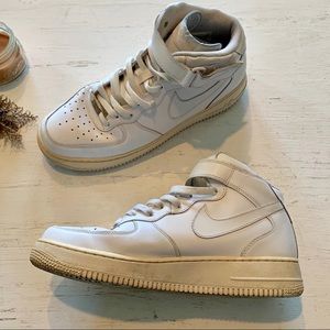 Nike Air Force One Sneakers